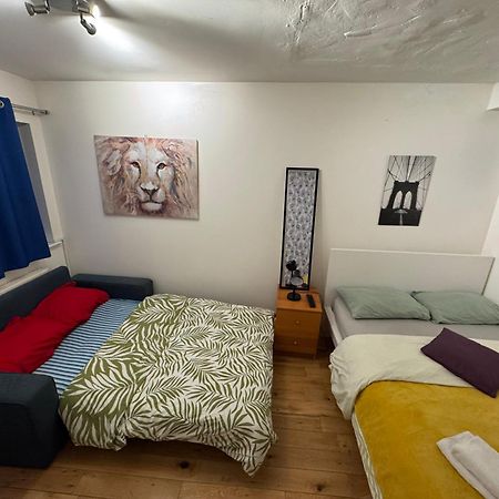 Cozy Rooms Near Central London Exterior foto